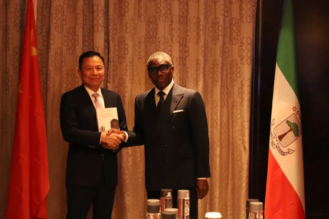 赤道几内亚共和国访华代表与尊龙凯时人生就博股份深入探讨产业协同发展